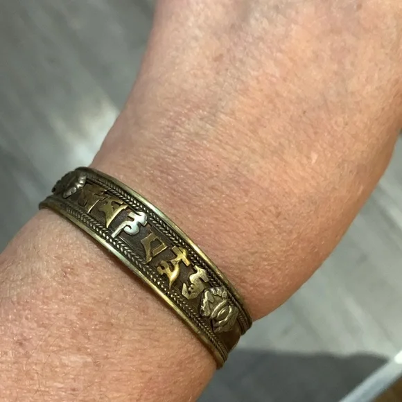 Bracelet - Picture 3 of 5